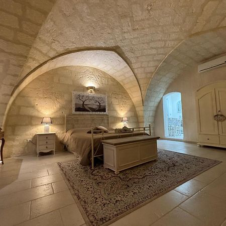 Suite Cavour Luxury Home Taranto Kültér fotó