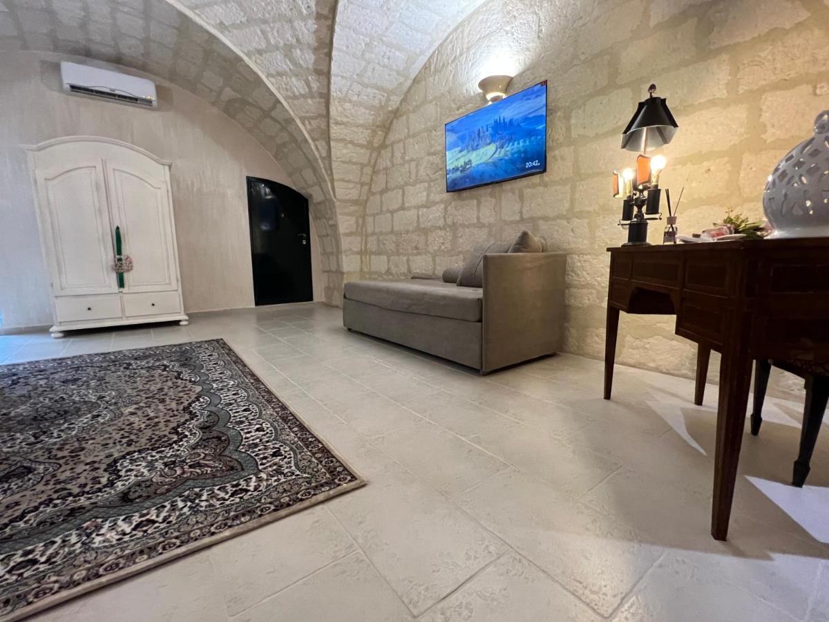 Suite Cavour Luxury Home Taranto Kültér fotó